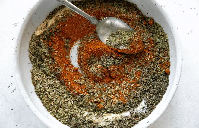 poultry seasoning in bowl