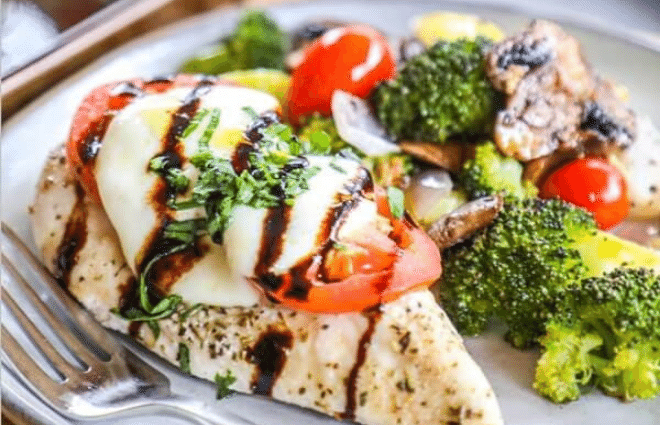 caprese chicken sheet pan dinner